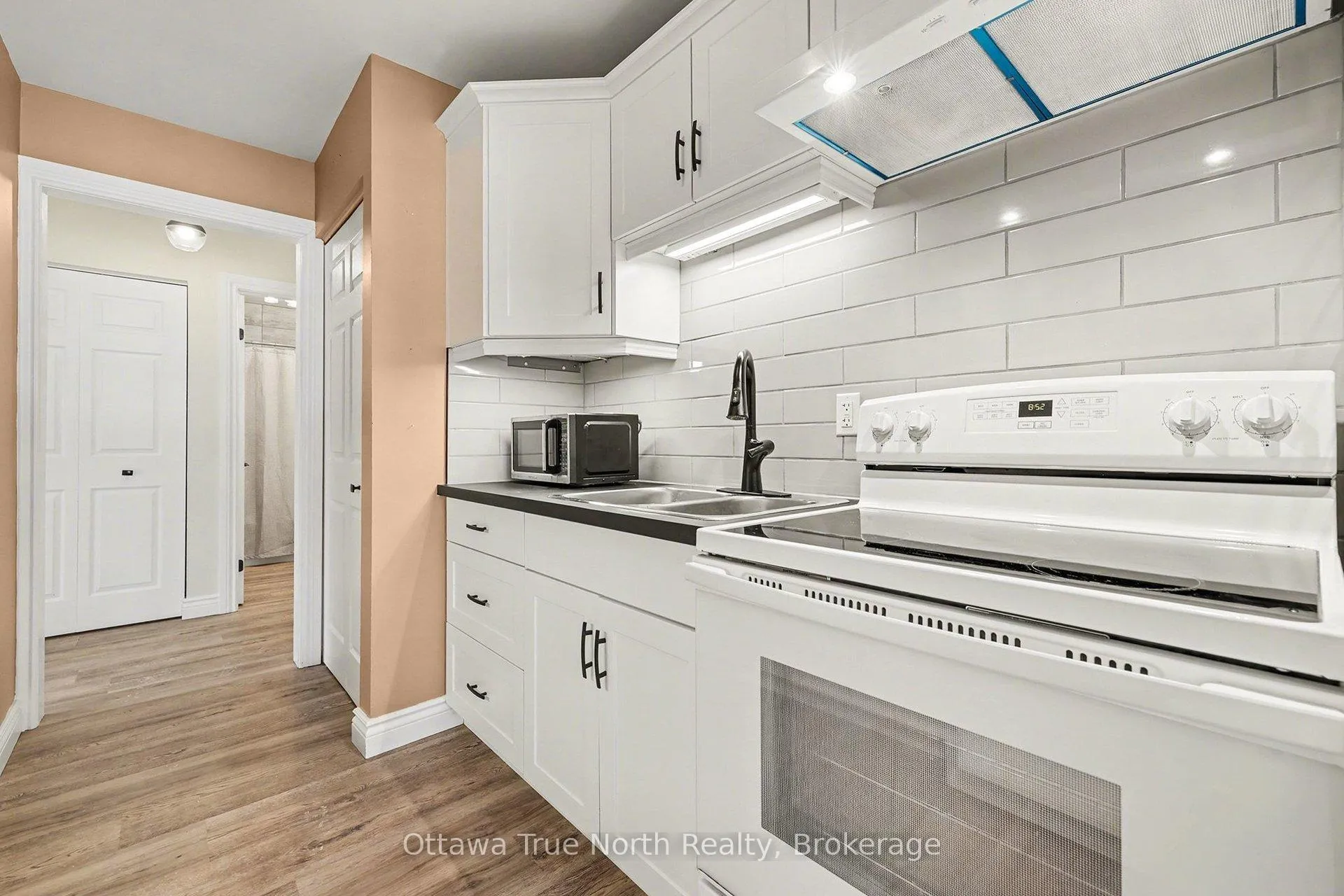 Photo 5 of Unit 3, 5 Charles Street, Carleton Place — HOMEH
