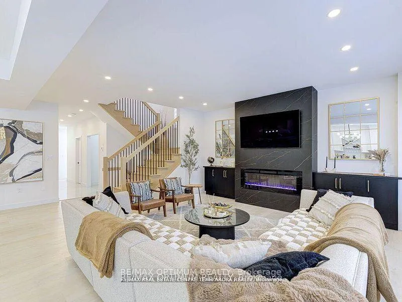Photo 17 of 171 Klein Circle, Hamilton, Ancaster — HOMEH