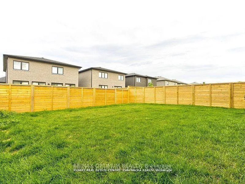 Photo 36 of 171 Klein Circle, Hamilton, Ancaster — HOMEH