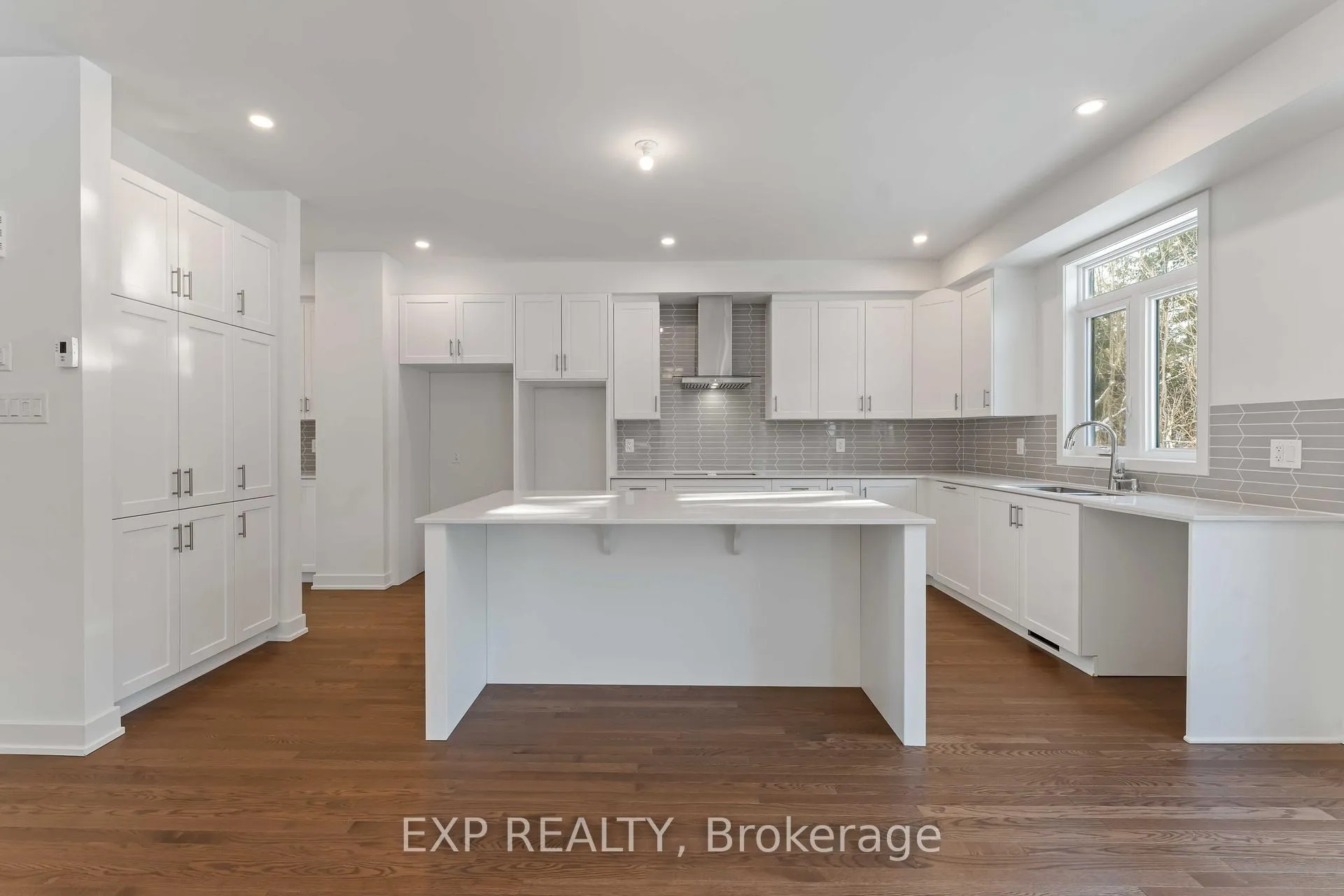 Photo 5 of 1752 Rotterdam Circle, Ottawa, Kanata - Rural Kanata (Central) — HOMEH