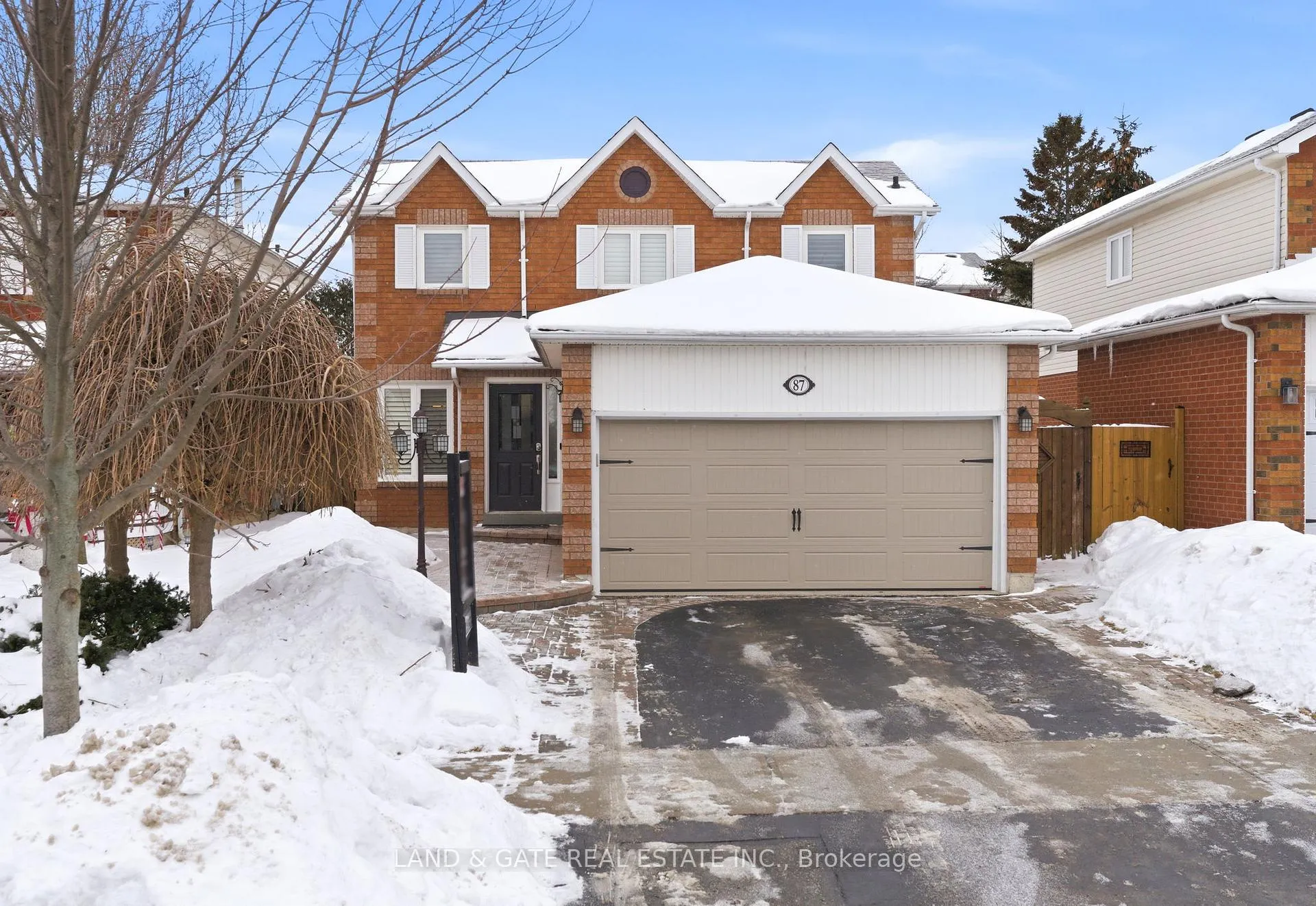 Photo 1 of 87 Hooper Square, Clarington, Bowmanville — HOMEH