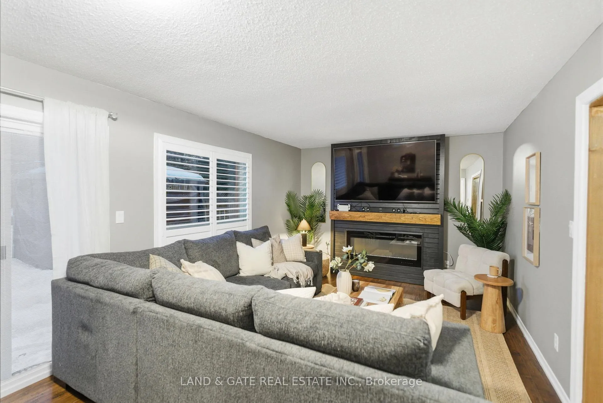Photo 10 of 87 Hooper Square, Clarington, Bowmanville — HOMEH