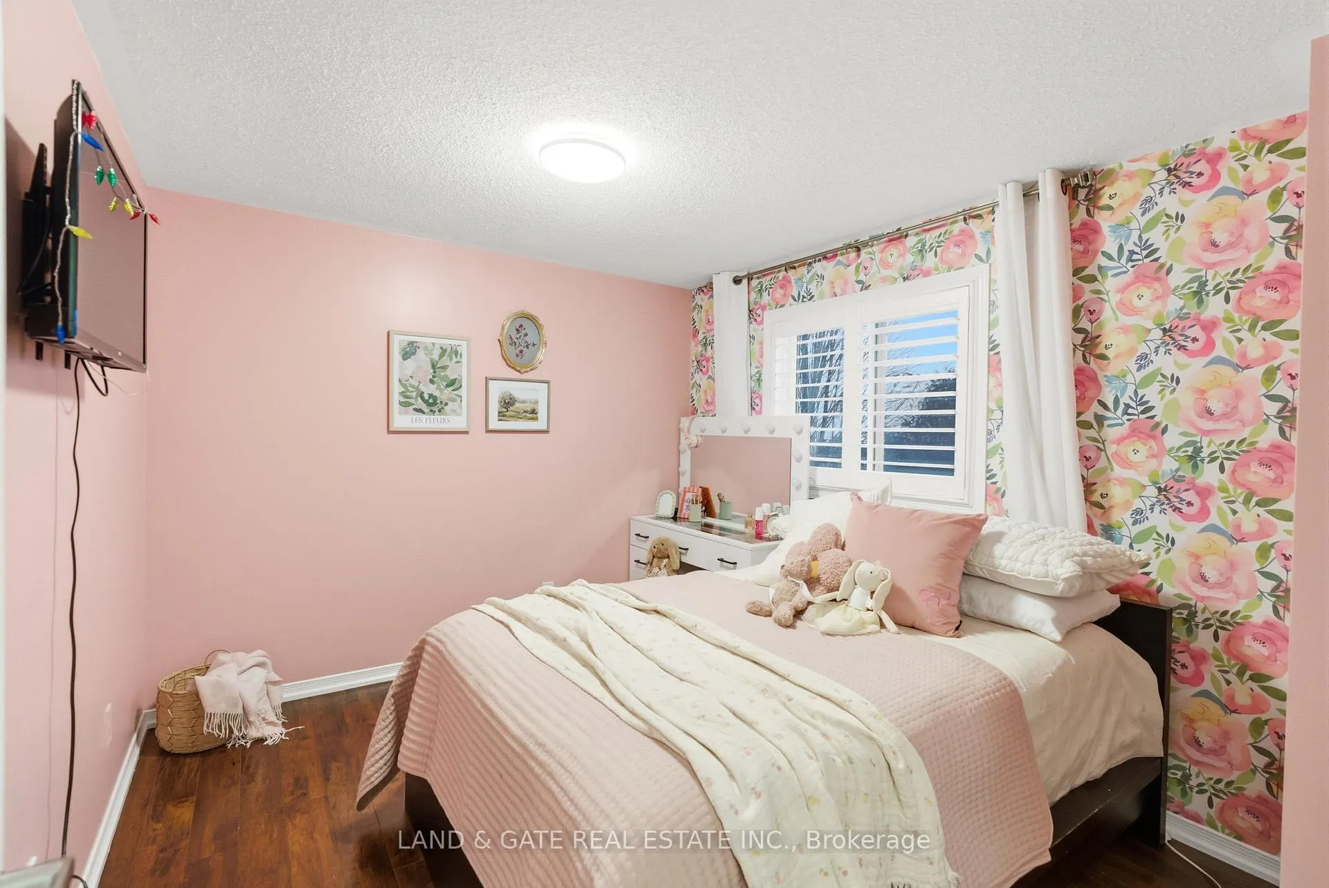 Photo 24 of 87 Hooper Square, Clarington, Bowmanville — HOMEH