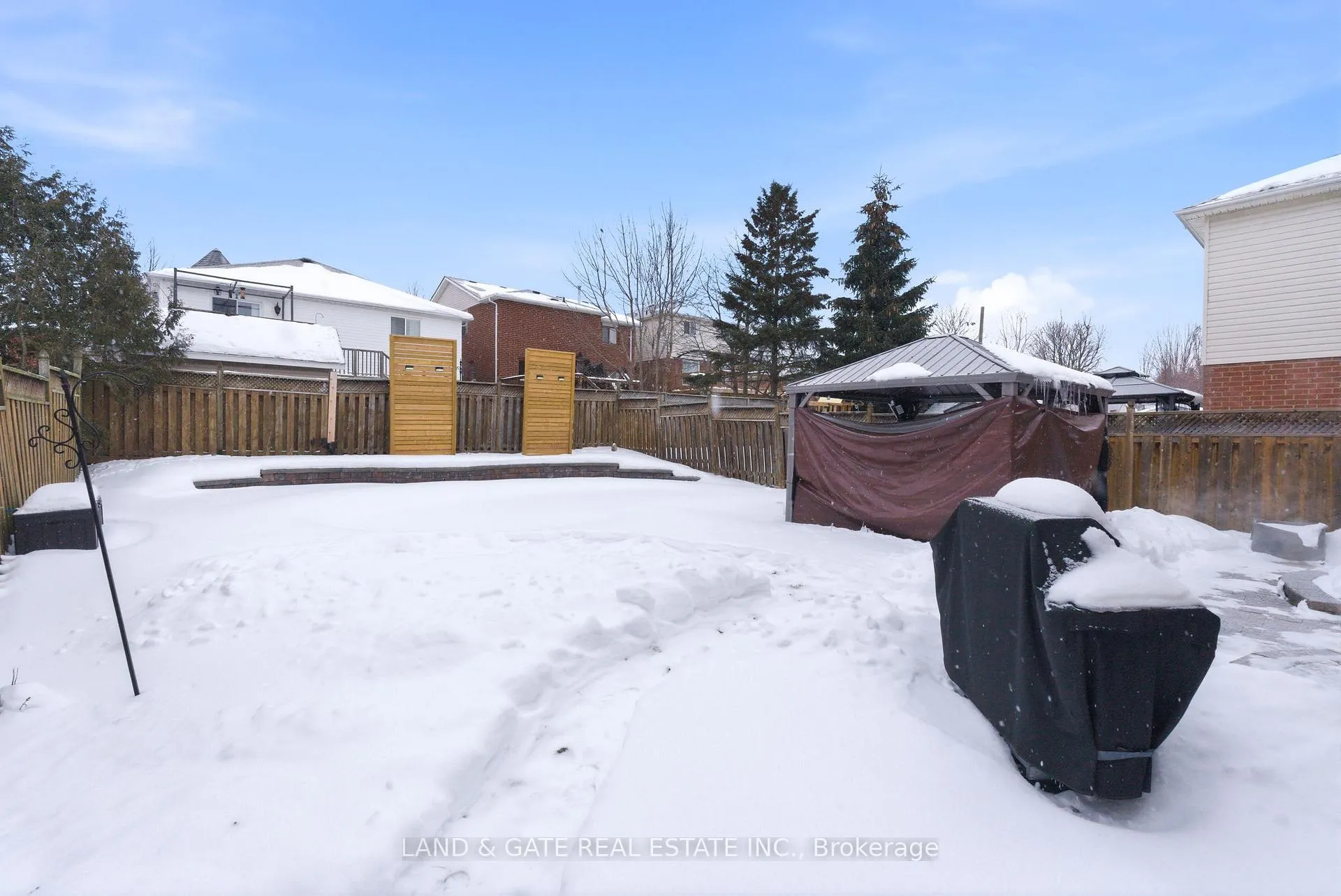 Photo 34 of 87 Hooper Square, Clarington, Bowmanville — HOMEH