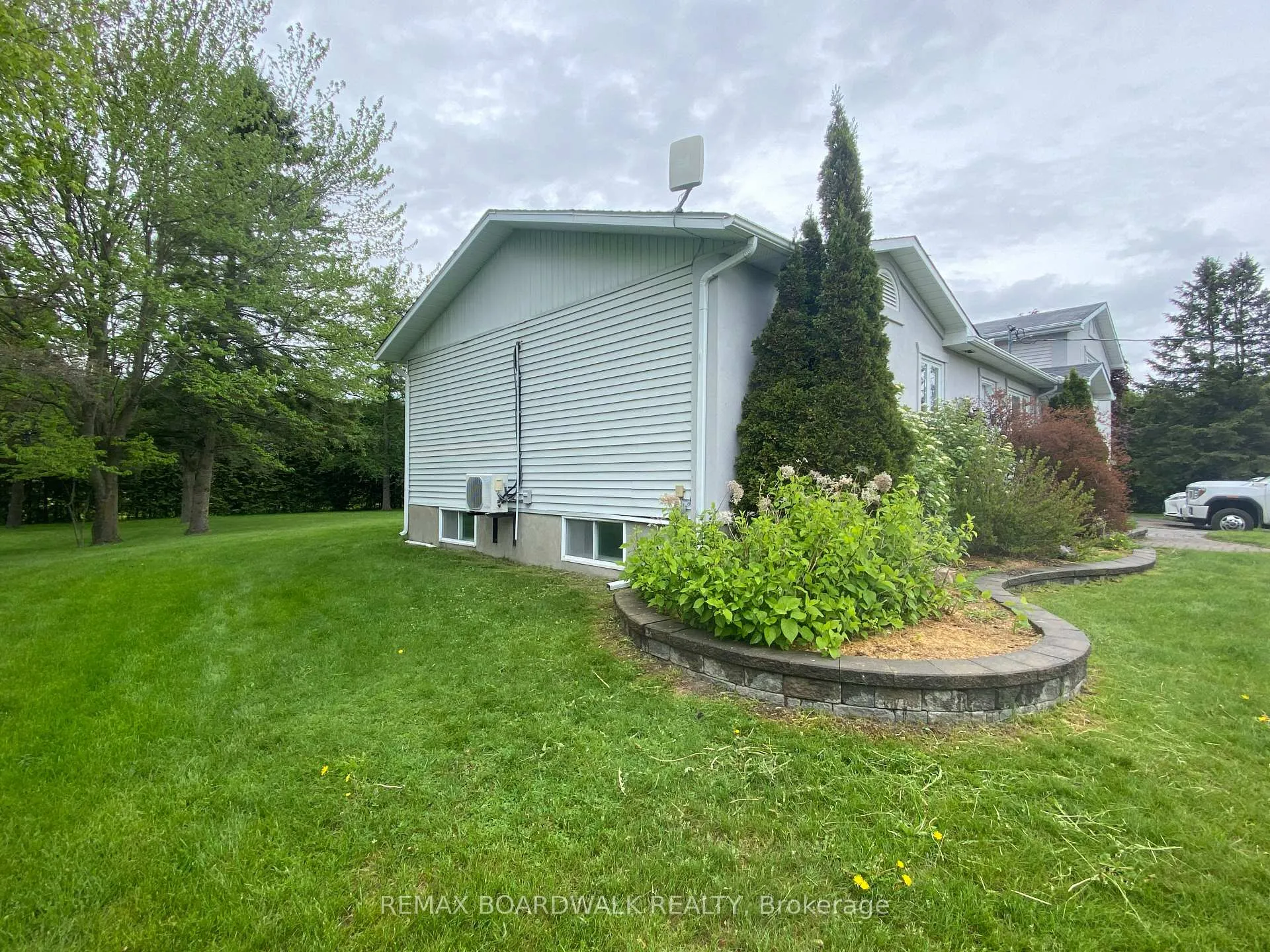 Photo 4 of 6222 Dunning Road S, Ottawa, Vars & Area — HOMEH