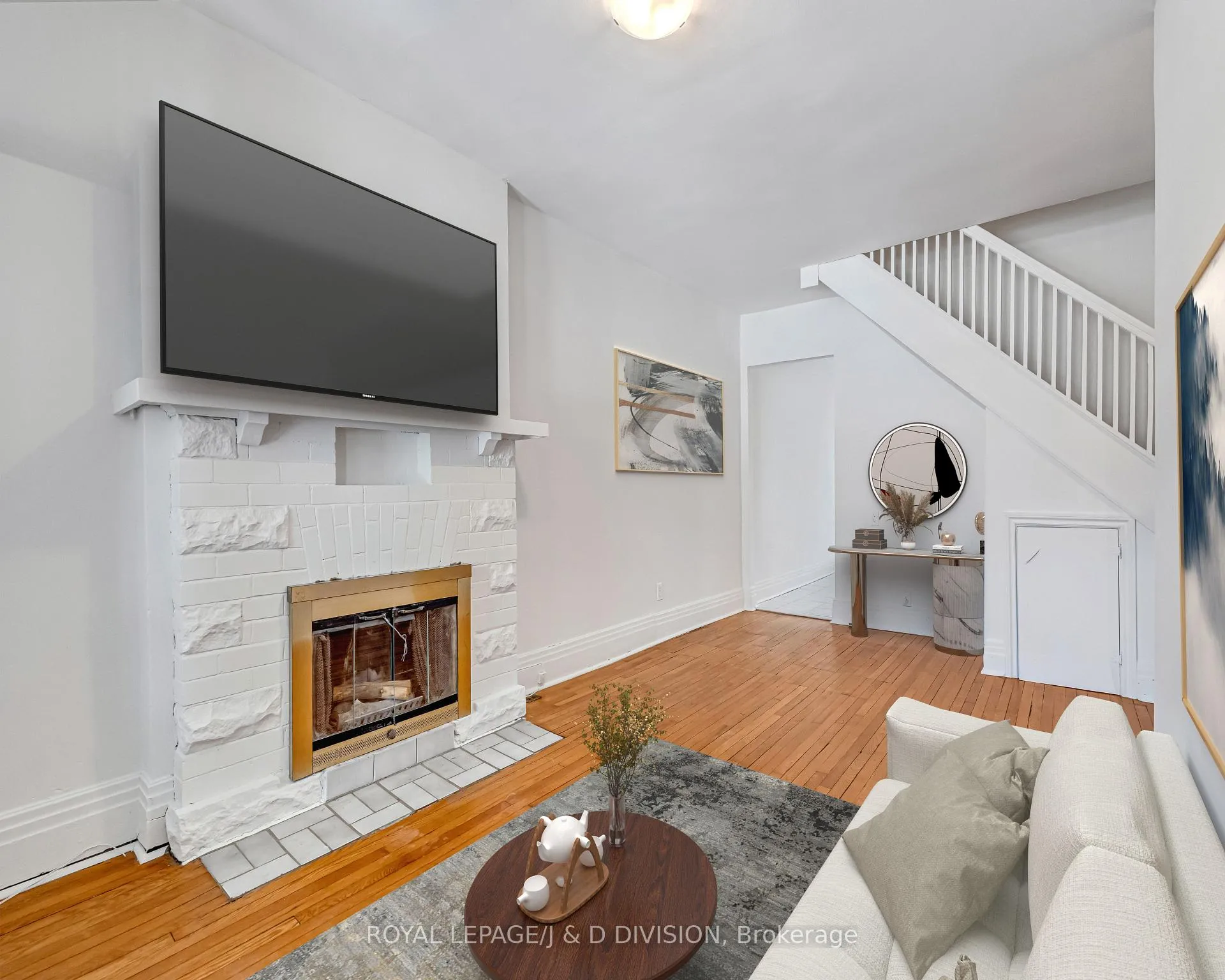 Photo 3 of 174 Arlington Avenue, Toronto, Oakwood Village — HOMEH