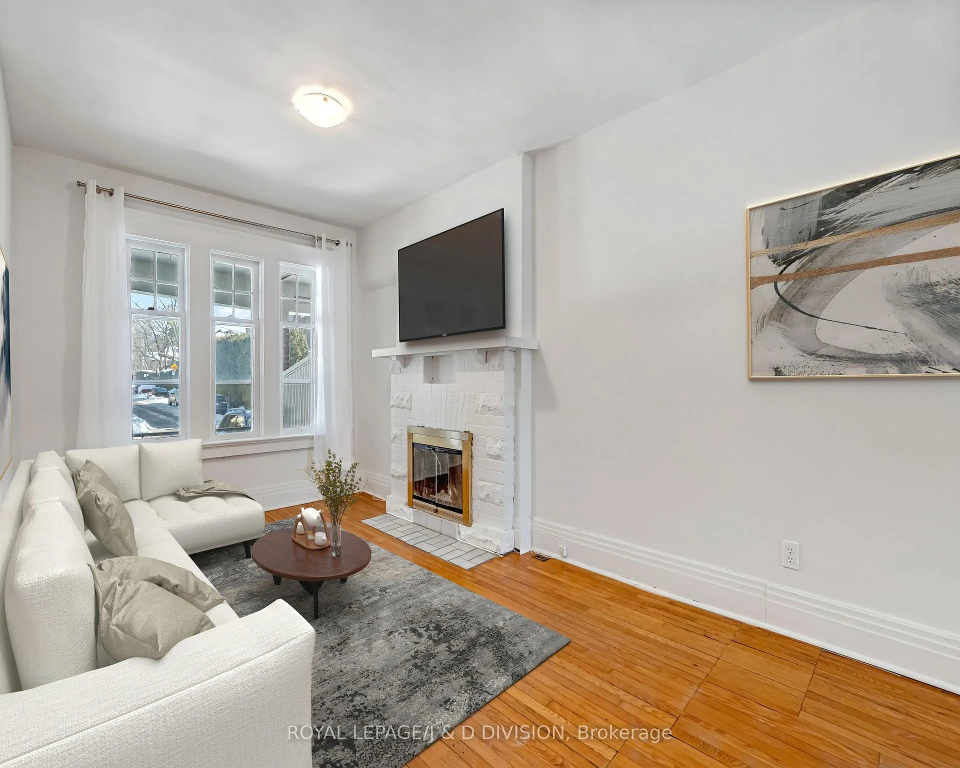 Photo 4 of 174 Arlington Avenue, Toronto, Oakwood Village — HOMEH