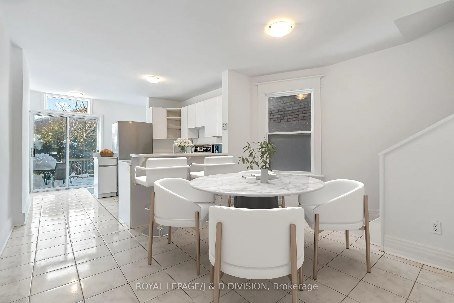 Photo 7 of 174 Arlington Avenue, Toronto, Oakwood Village — HOMEH