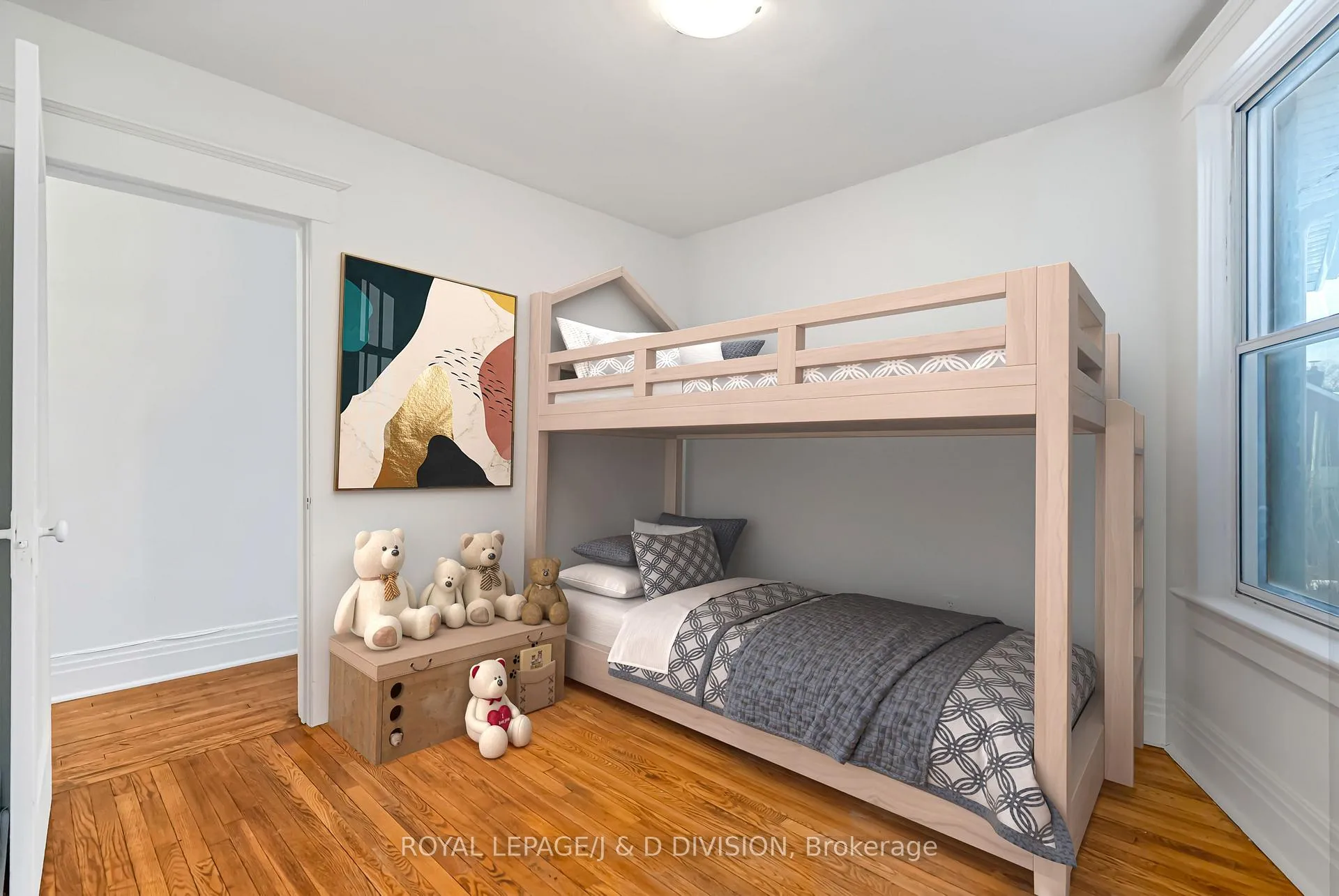 Photo 20 of 174 Arlington Avenue, Toronto, Oakwood Village — HOMEH