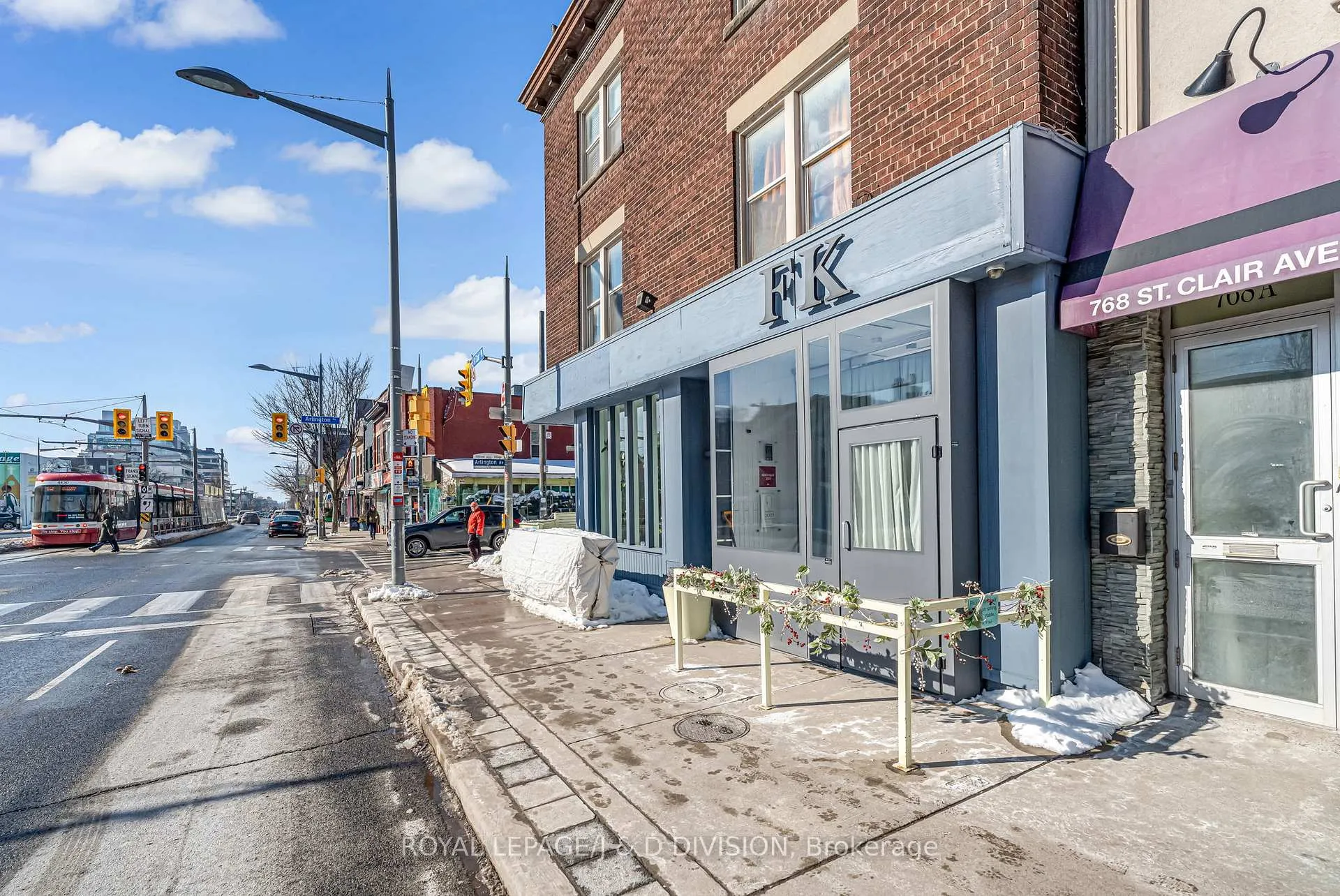 Photo 34 of 174 Arlington Avenue, Toronto, Oakwood Village — HOMEH