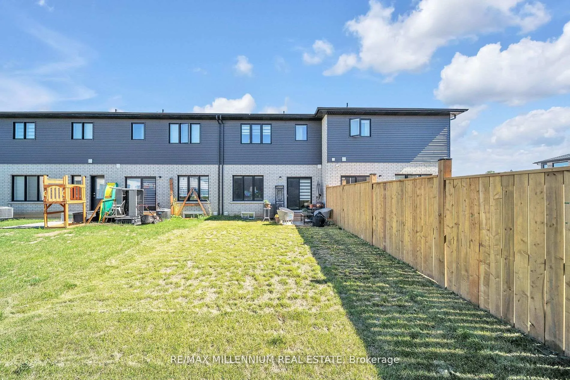 Photo 6 of 172 Klager Avenue, Pelham, Fonthill — HOMEH