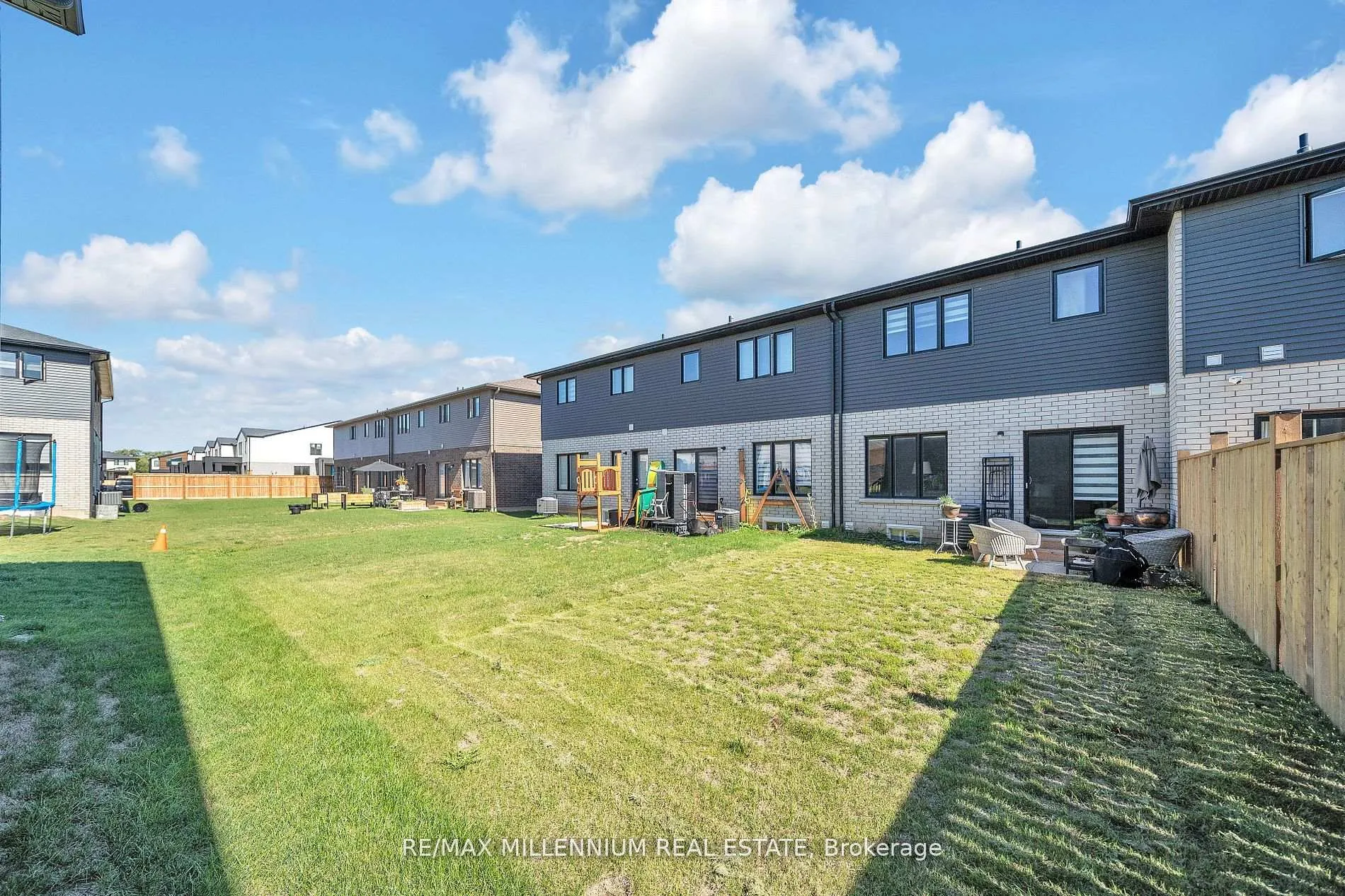 Photo 7 of 172 Klager Avenue, Pelham, Fonthill — HOMEH