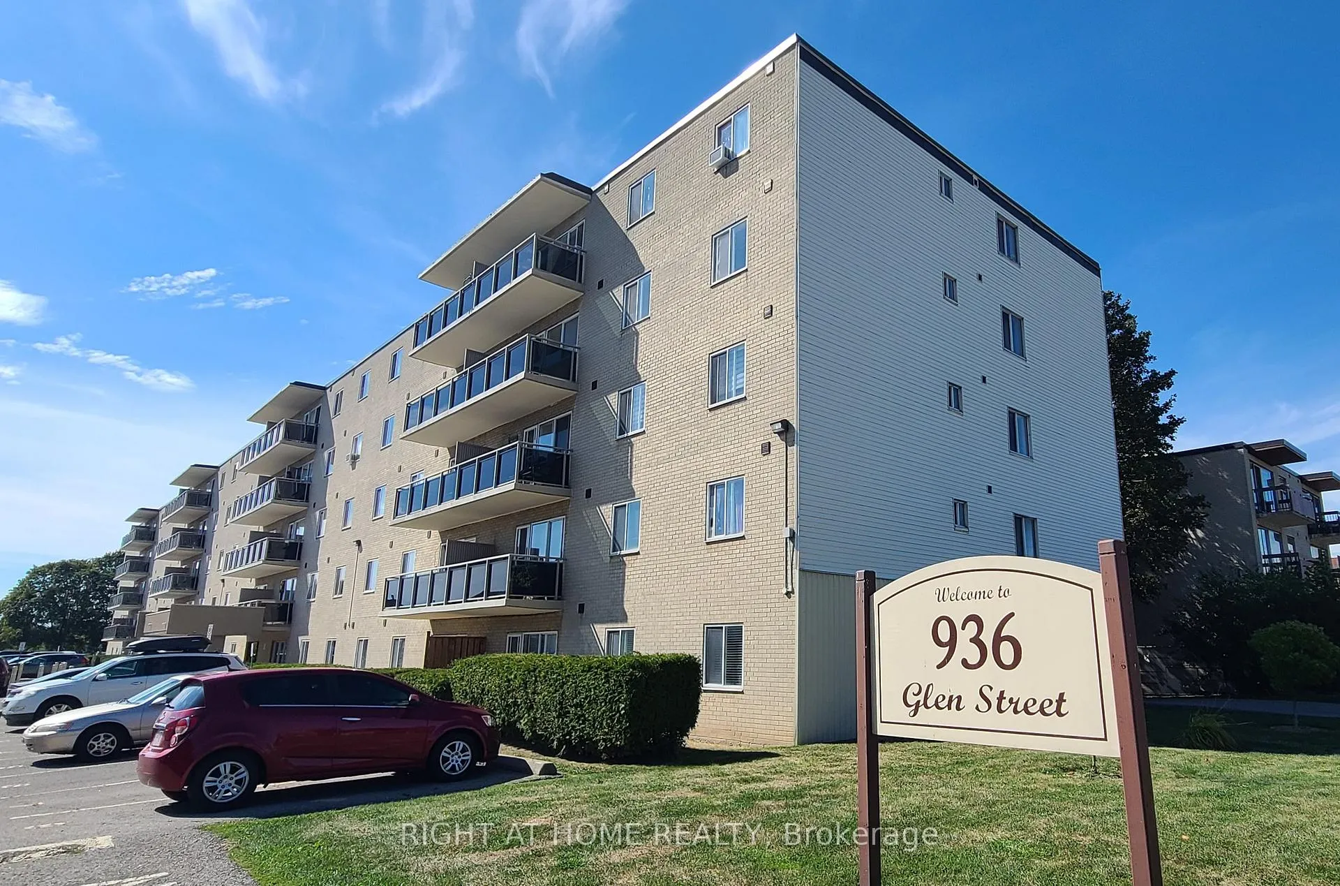 Photo 1 of Unit 414, 936 Glen Street, Oshawa, Lakeview — HOMEH