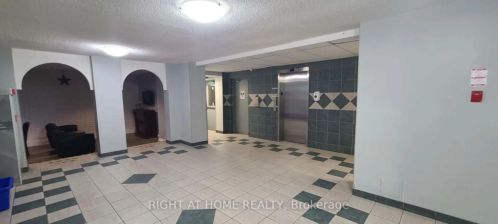 Photo 3 of Unit 414, 936 Glen Street, Oshawa, Lakeview — HOMEH