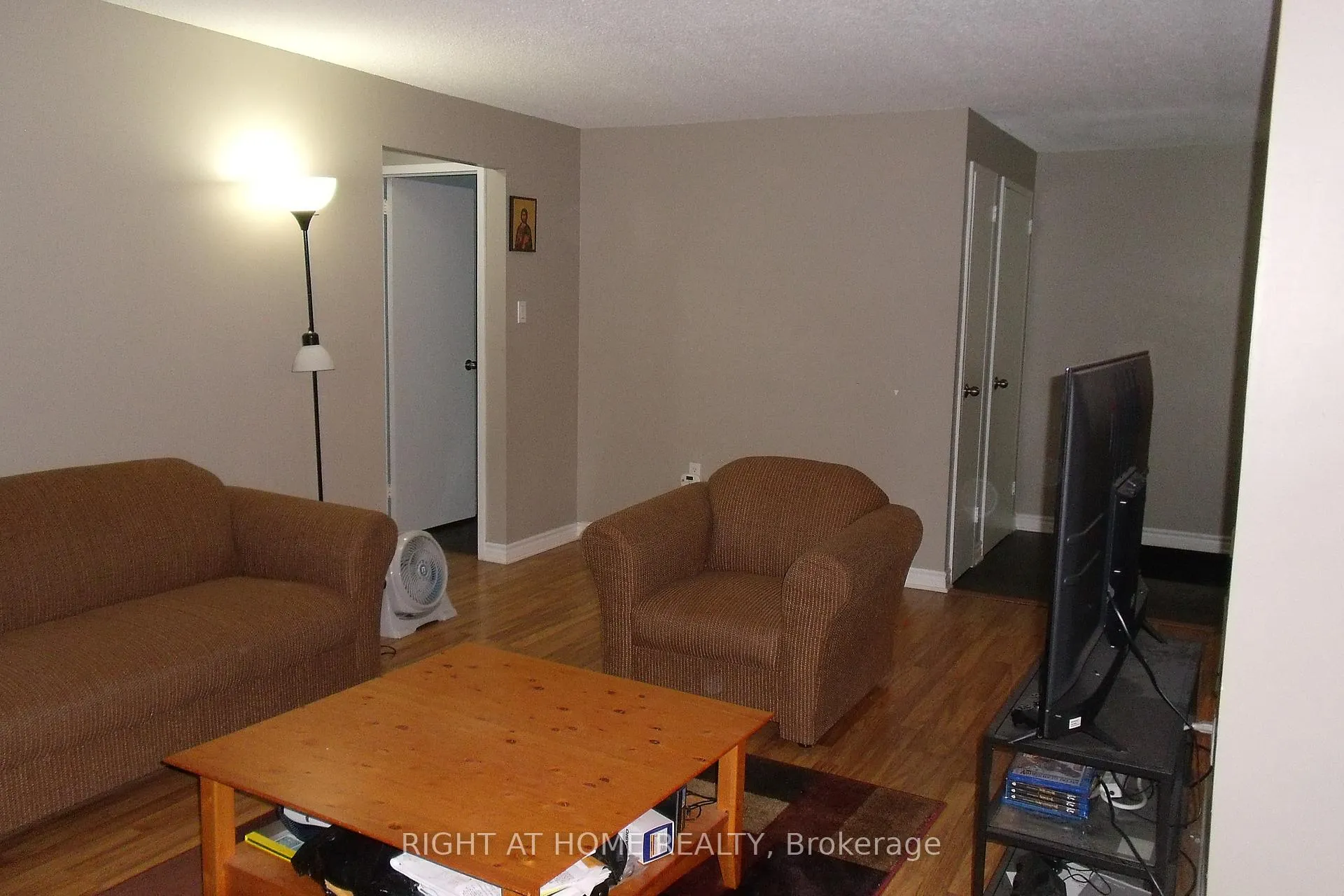 Photo 9 of Unit 414, 936 Glen Street, Oshawa, Lakeview — HOMEH