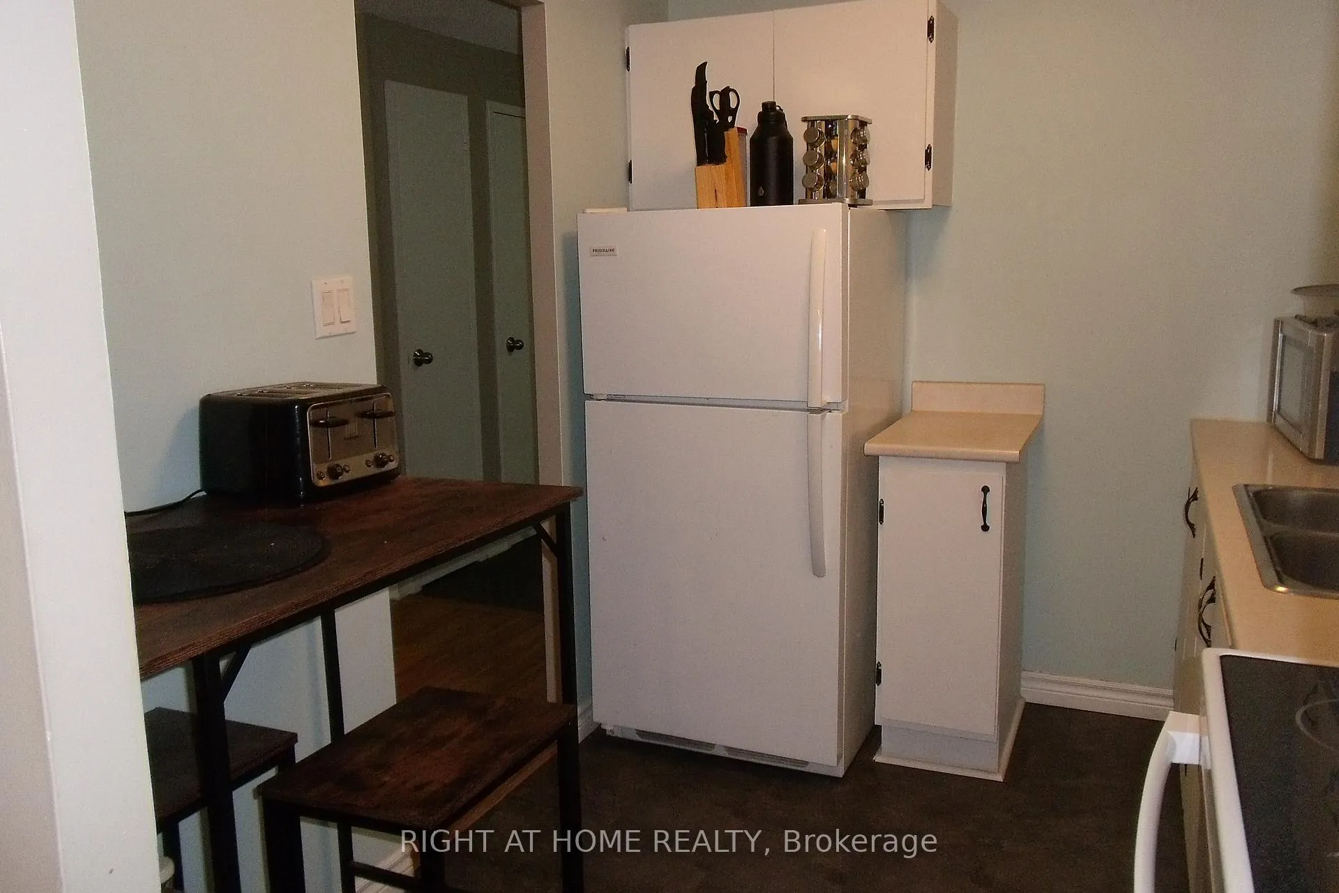 Photo 14 of Unit 414, 936 Glen Street, Oshawa, Lakeview — HOMEH