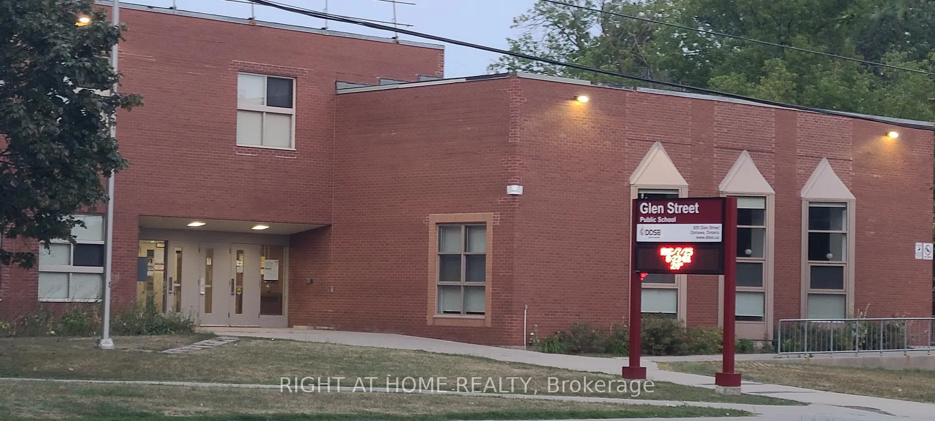 Photo 26 of Unit 414, 936 Glen Street, Oshawa, Lakeview — HOMEH