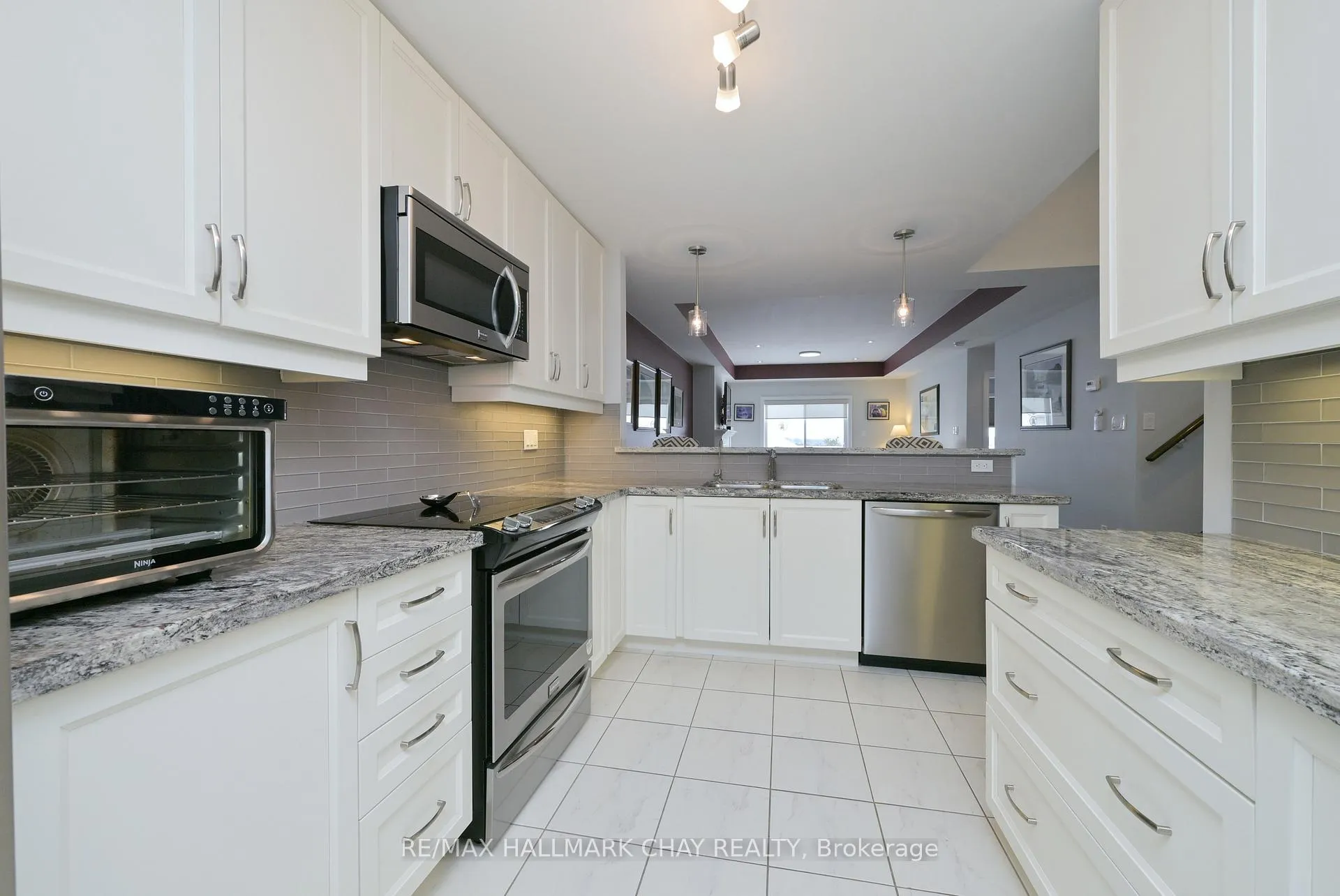 Photo 5 of 6 Upper Highland, New Tecumseth, Alliston — HOMEH
