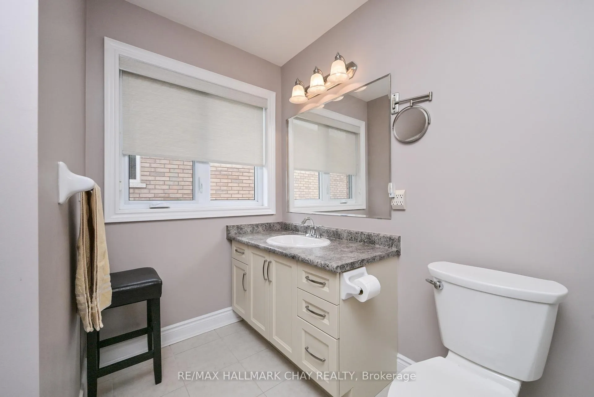 Photo 18 of 6 Upper Highland, New Tecumseth, Alliston — HOMEH
