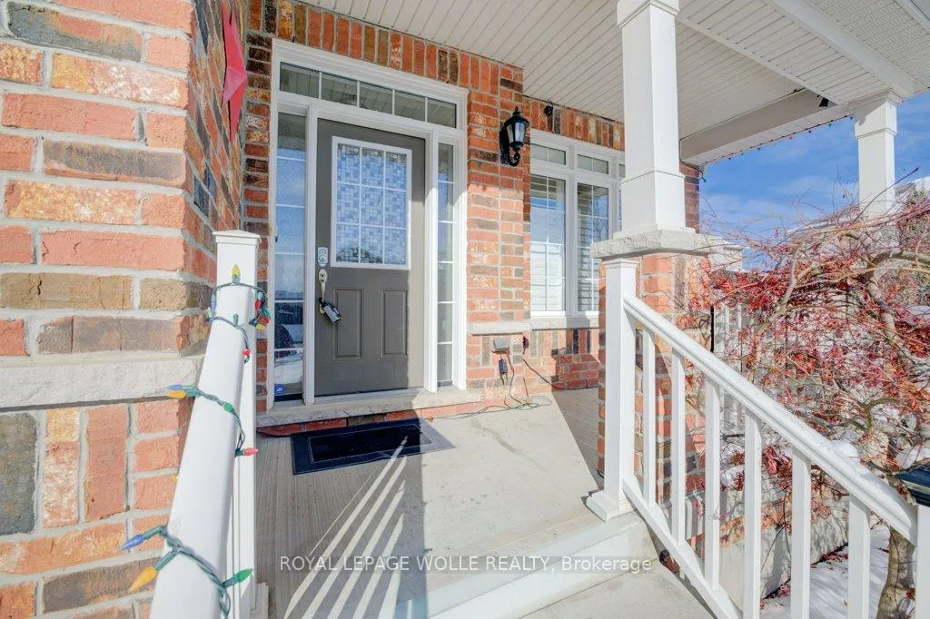 Photo 2 of 538 Thomas Slee Drive, Kitchener — HOMEH