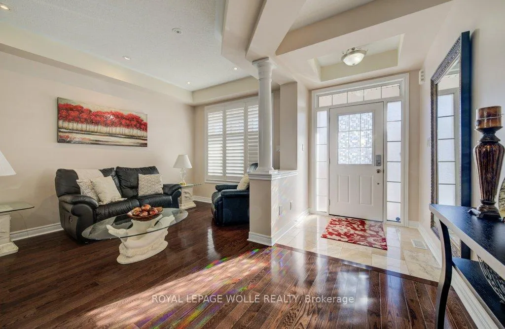 Photo 3 of 538 Thomas Slee Drive, Kitchener — HOMEH