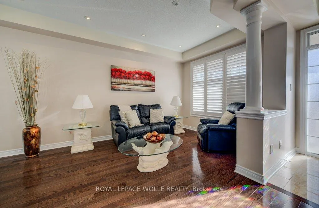 Photo 4 of 538 Thomas Slee Drive, Kitchener — HOMEH
