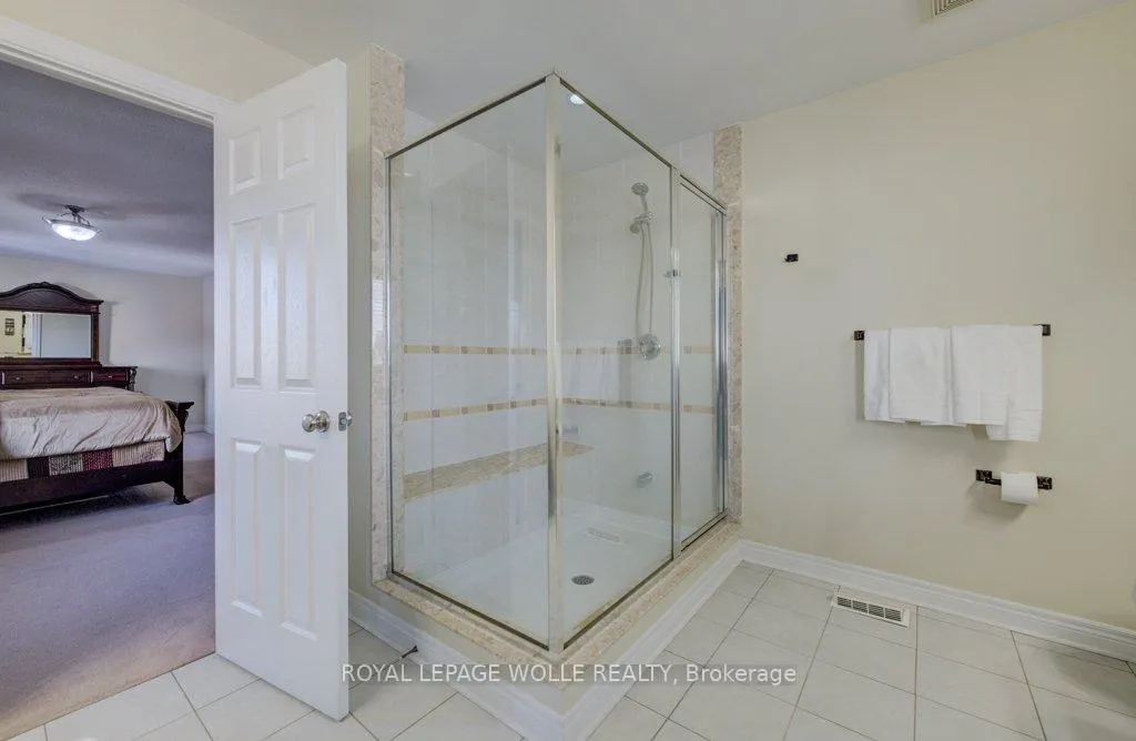 Photo 30 of 538 Thomas Slee Drive, Kitchener — HOMEH
