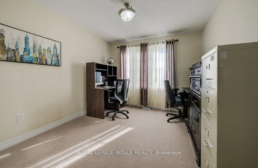 Photo 32 of 538 Thomas Slee Drive, Kitchener — HOMEH