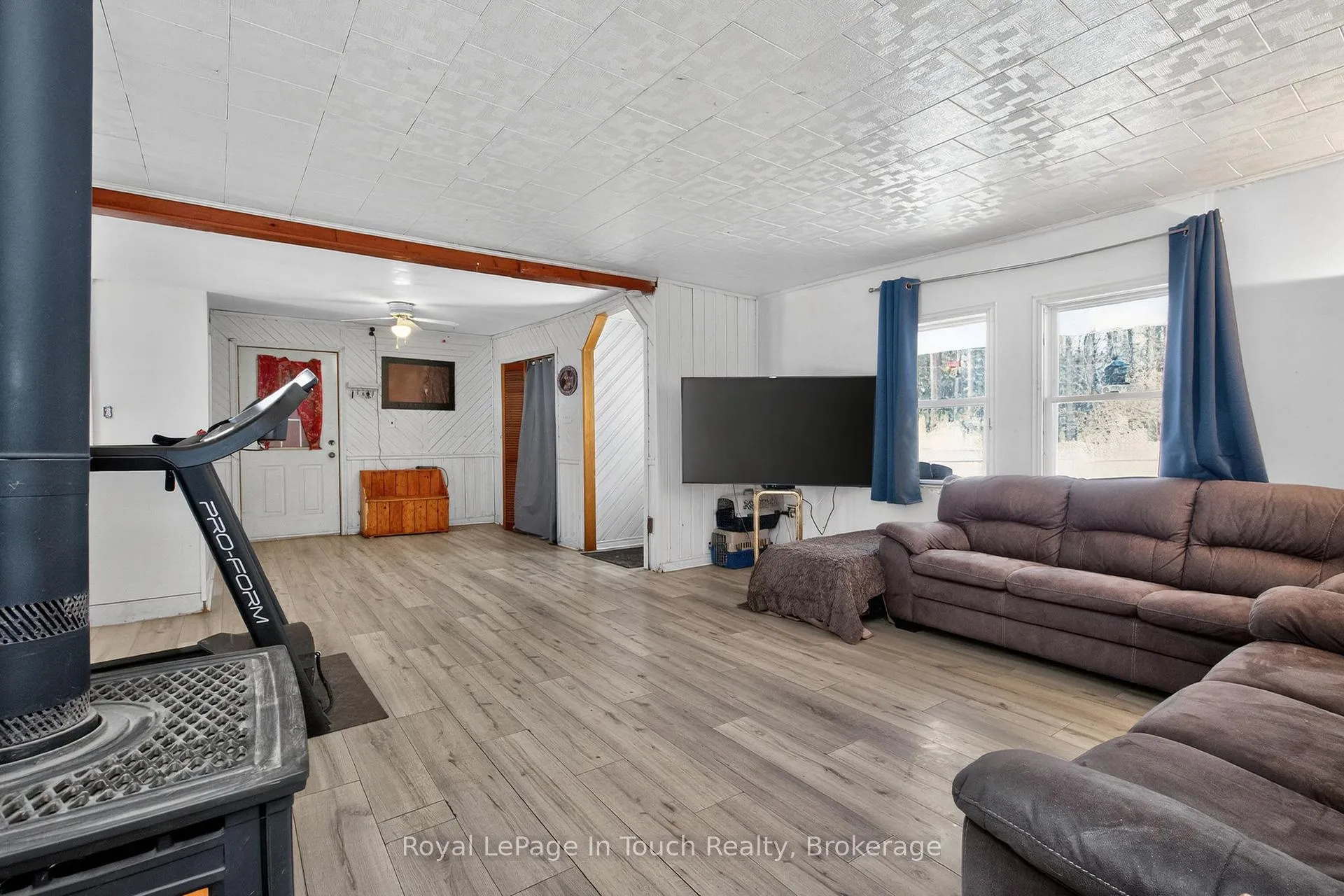 Photo 10 of 167 Timcourt Drive, Tiny, Rural Tiny — HOMEH
