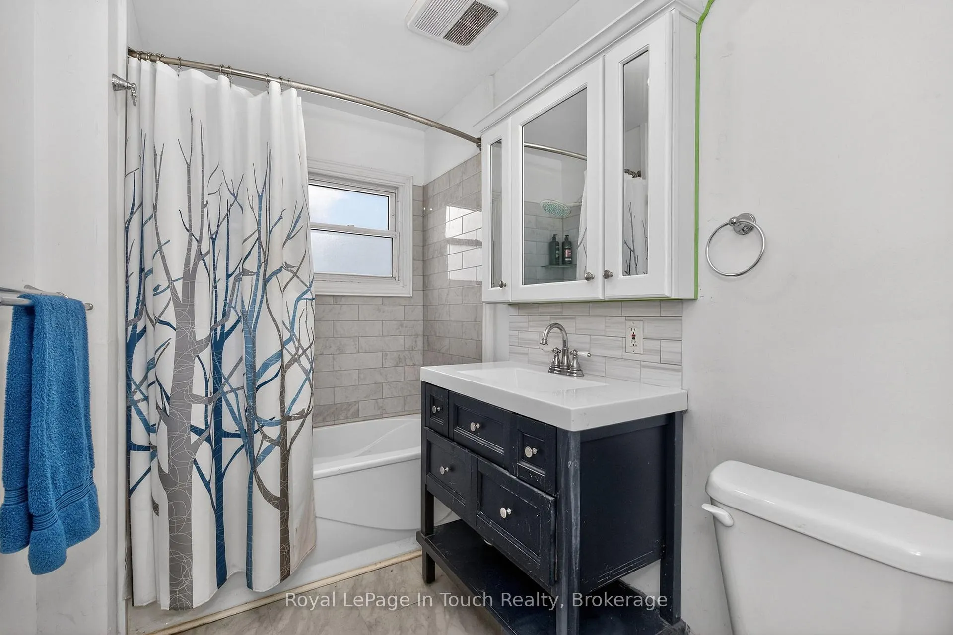 Photo 13 of 167 Timcourt Drive, Tiny, Rural Tiny — HOMEH