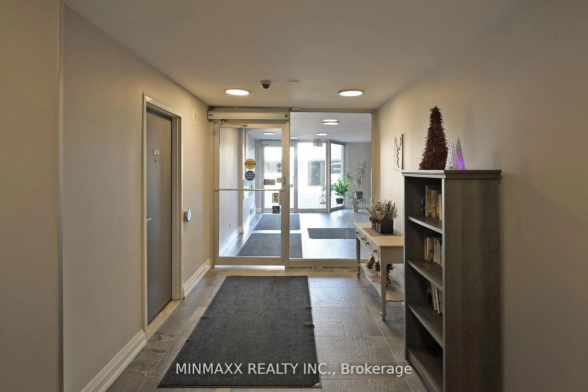 Photo 9 of Unit 703, 81 Millside Drive, Milton, Old Milton — HOMEH
