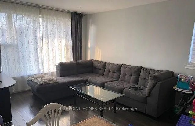 Photo 5 of Unit Upper, 631 Shakespeare Avenue, Oshawa, Donevan — HOMEH