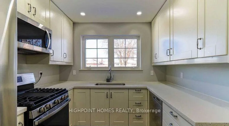 Photo 12 of Unit Upper, 631 Shakespeare Avenue, Oshawa, Donevan — HOMEH