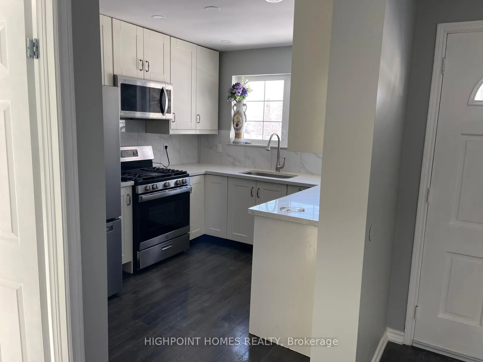 Photo 13 of Unit Upper, 631 Shakespeare Avenue, Oshawa, Donevan — HOMEH
