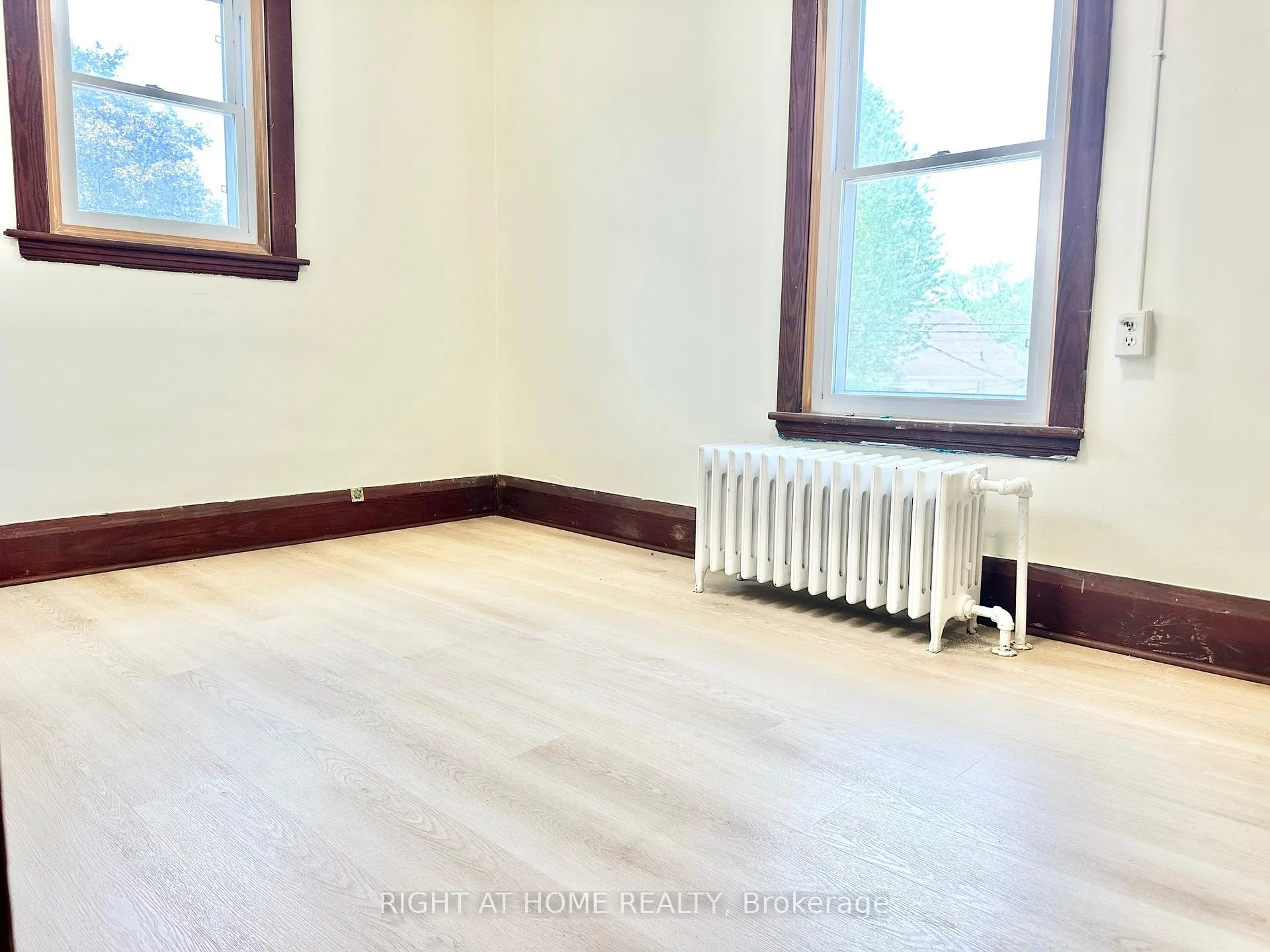 Photo 15 of 215 Rosewood Road, Hamilton, Glenview — HOMEH