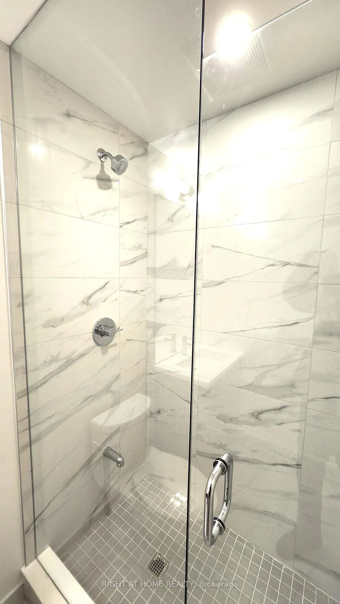 Photo 17 of Unit 5706, 8 Interchange Way, Vaughan, Vaughan Corporate Centre — HOMEH