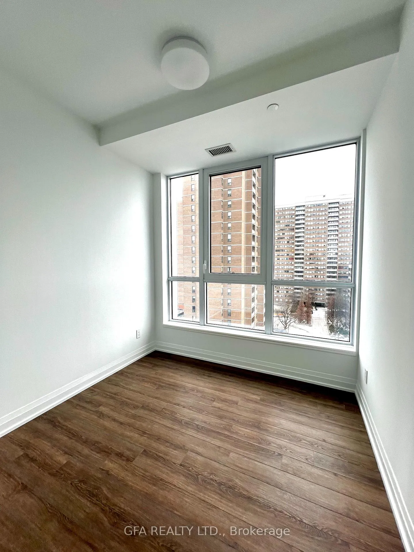 Photo 5 of Unit 912, 286 Main Street, Toronto, East End-Danforth — HOMEH