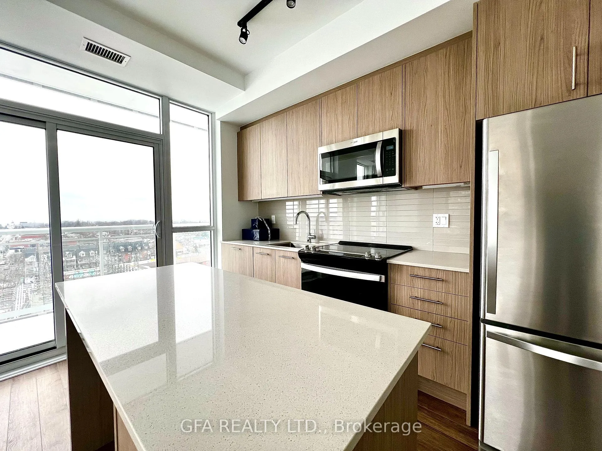 Photo 11 of Unit 912, 286 Main Street, Toronto, East End-Danforth — HOMEH