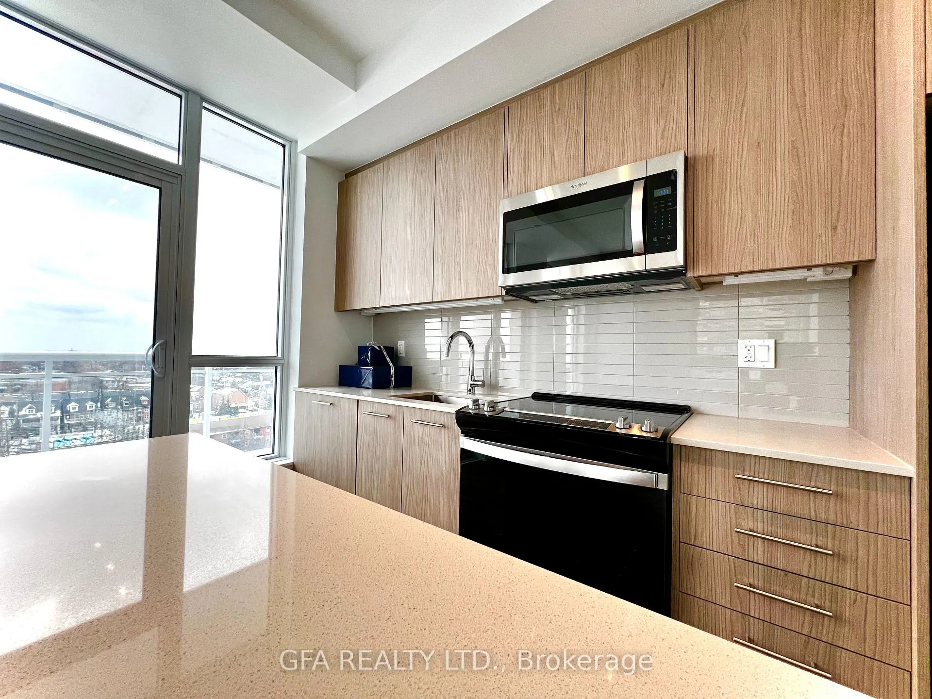 Photo 13 of Unit 912, 286 Main Street, Toronto, East End-Danforth — HOMEH