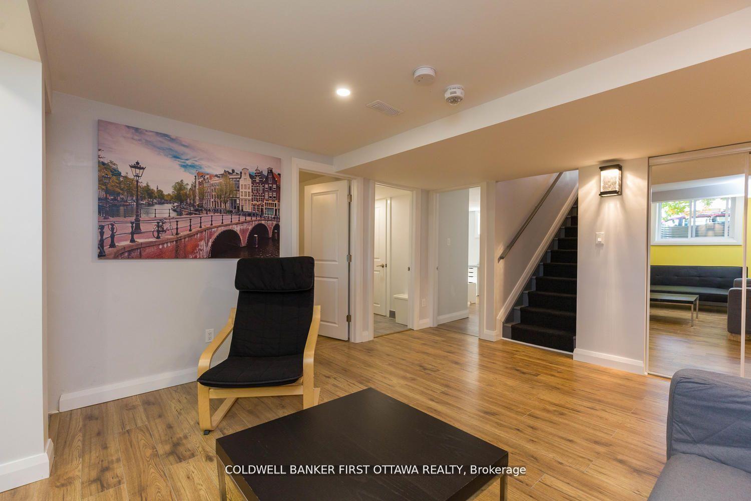 Photo 7 of 34 Westwood Drive, Ottawa, Meadowlands/Crestview — HOMEH