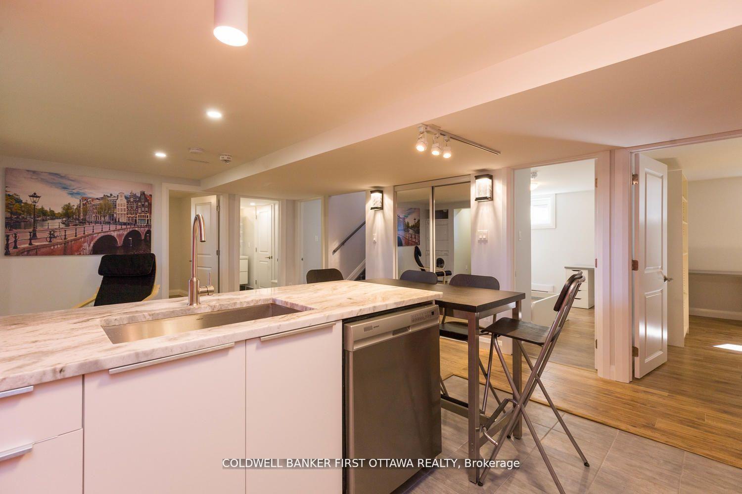 Photo 10 of 34 Westwood Drive, Ottawa, Meadowlands/Crestview — HOMEH