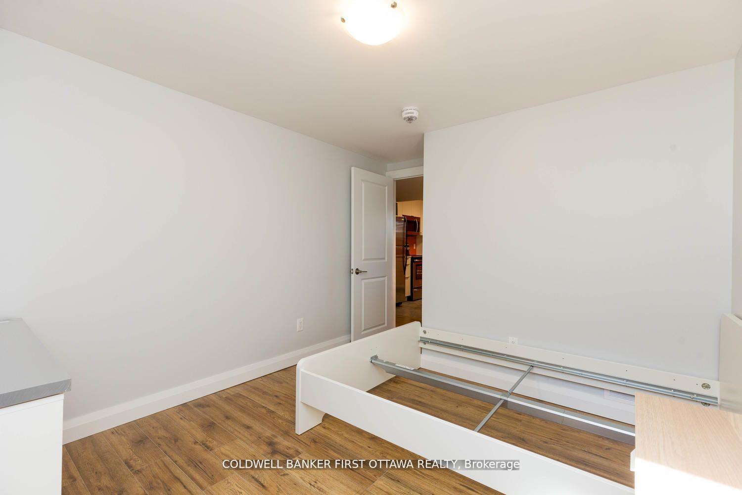 Photo 15 of 34 Westwood Drive, Ottawa, Meadowlands/Crestview — HOMEH