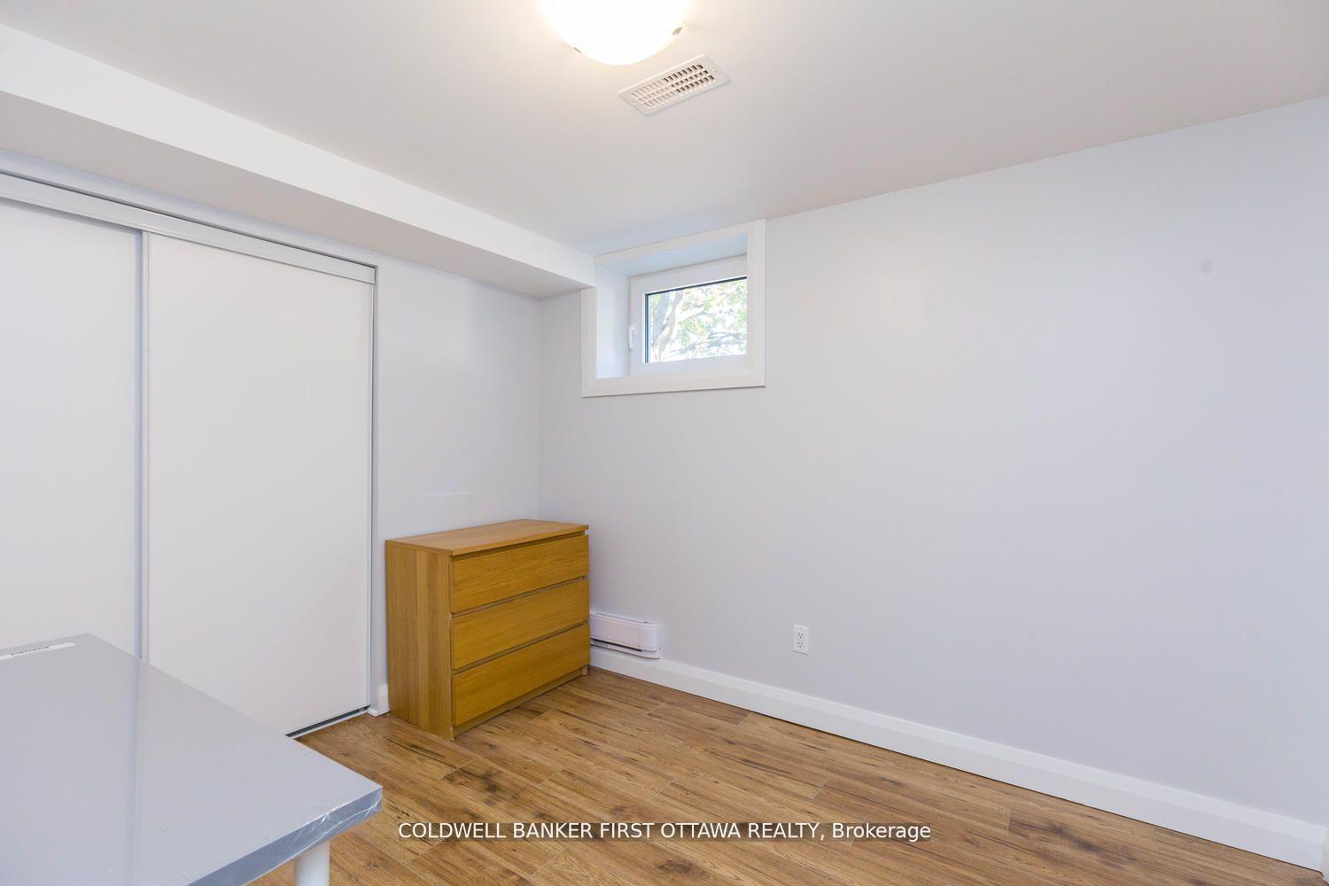 Photo 16 of 34 Westwood Drive, Ottawa, Meadowlands/Crestview — HOMEH