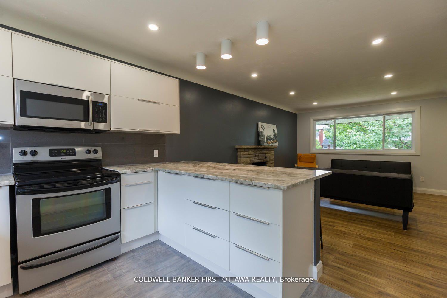 Photo 28 of 34 Westwood Drive, Ottawa, Meadowlands/Crestview — HOMEH