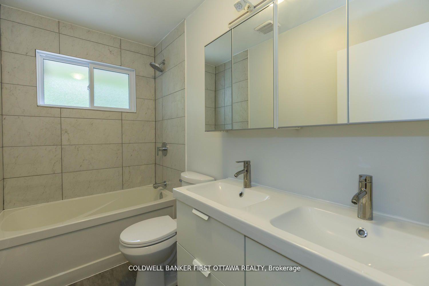 Photo 32 of 34 Westwood Drive, Ottawa, Meadowlands/Crestview — HOMEH