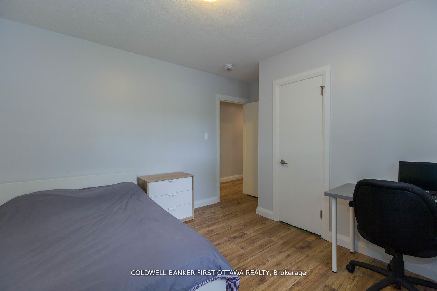 Photo 36 of 34 Westwood Drive, Ottawa, Meadowlands/Crestview — HOMEH