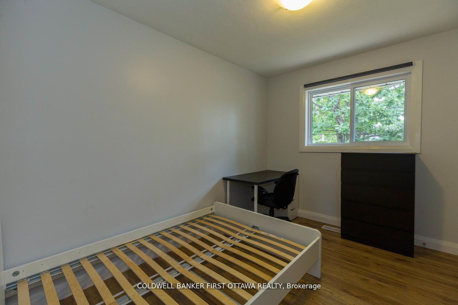 Photo 37 of 34 Westwood Drive, Ottawa, Meadowlands/Crestview — HOMEH
