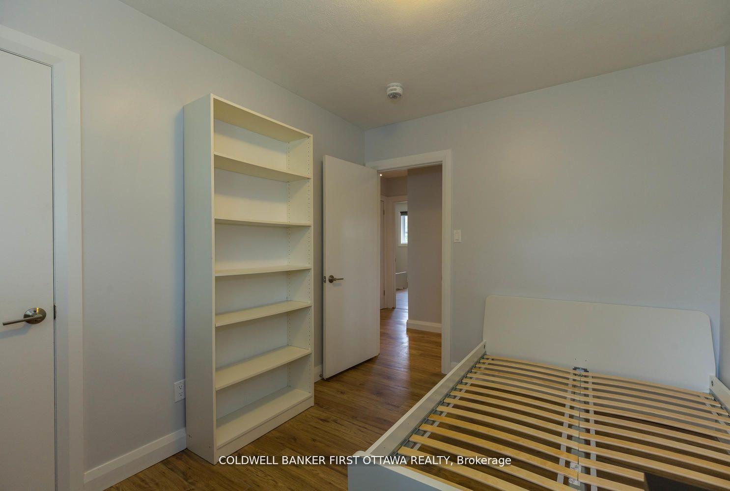 Photo 38 of 34 Westwood Drive, Ottawa, Meadowlands/Crestview — HOMEH