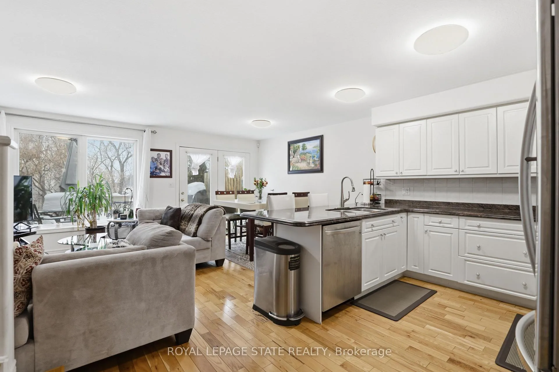 Photo 7 of 10A Hainer Street, St. Catharines, Western Hill — HOMEH