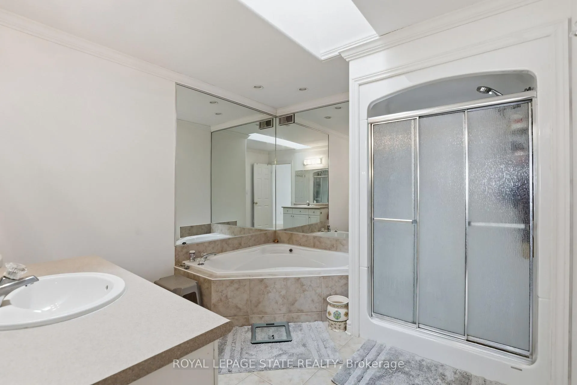 Photo 18 of 10A Hainer Street, St. Catharines, Western Hill — HOMEH